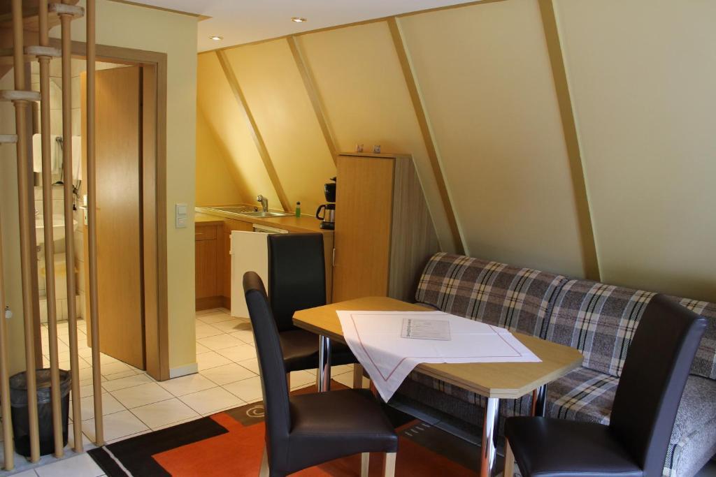 Hotel Reifenstein Kleinbartloff Zimmer foto