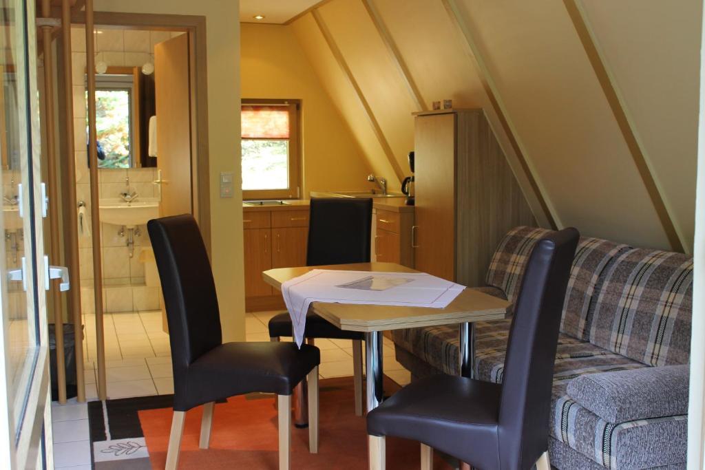 Hotel Reifenstein Kleinbartloff Zimmer foto
